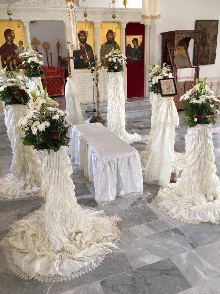 Στολισμός σε ναό